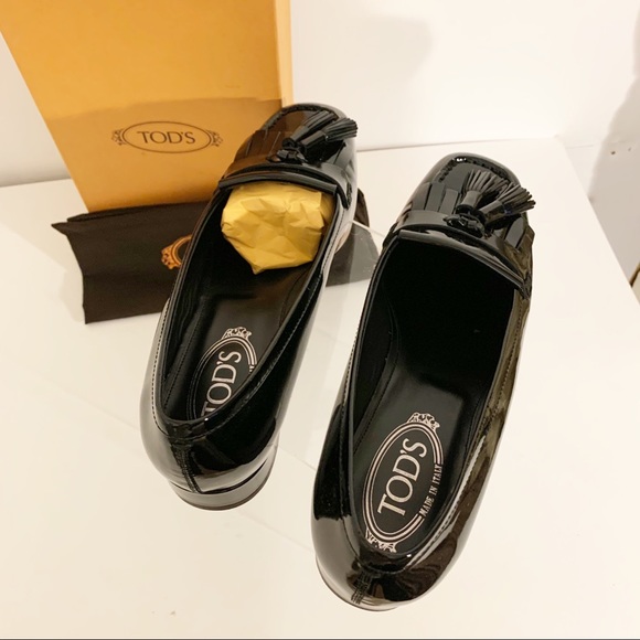 SOLD OUTNIB Tod’s Black Tassel loafer 41 & 36 1/2! - Picture 4 of 7
